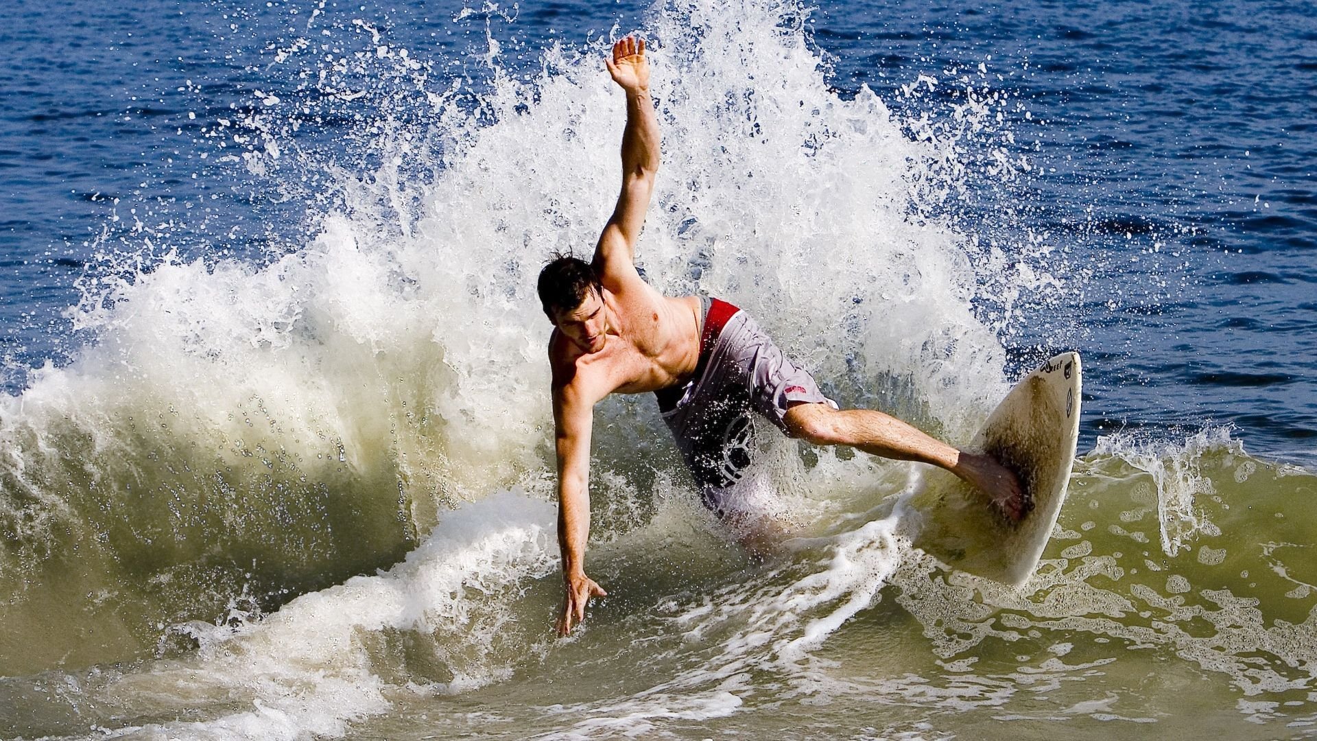 《【行业未来】2025年电竞的五大发展趋势》，电竞行业的未来走向